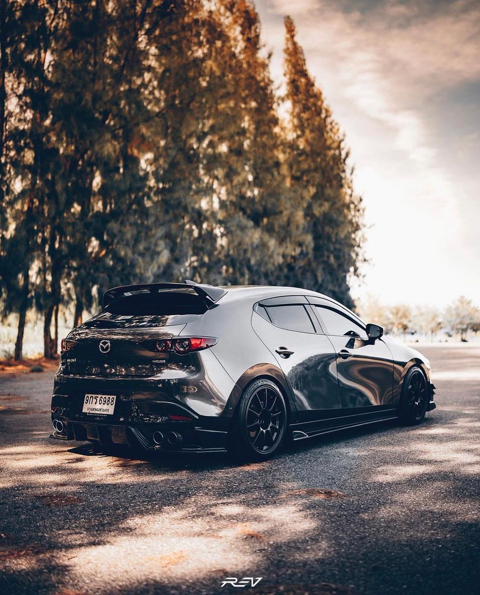 edgeautosport's tweet photo. What are you all doing on New Years Eve???

Owner : @potcharapaha 
Photo : @karakunnn 

Visit https://t.co/Vy2ix00qma for all of your aftermarket and OEM parts needs! https://t.co/L2A9neoliC