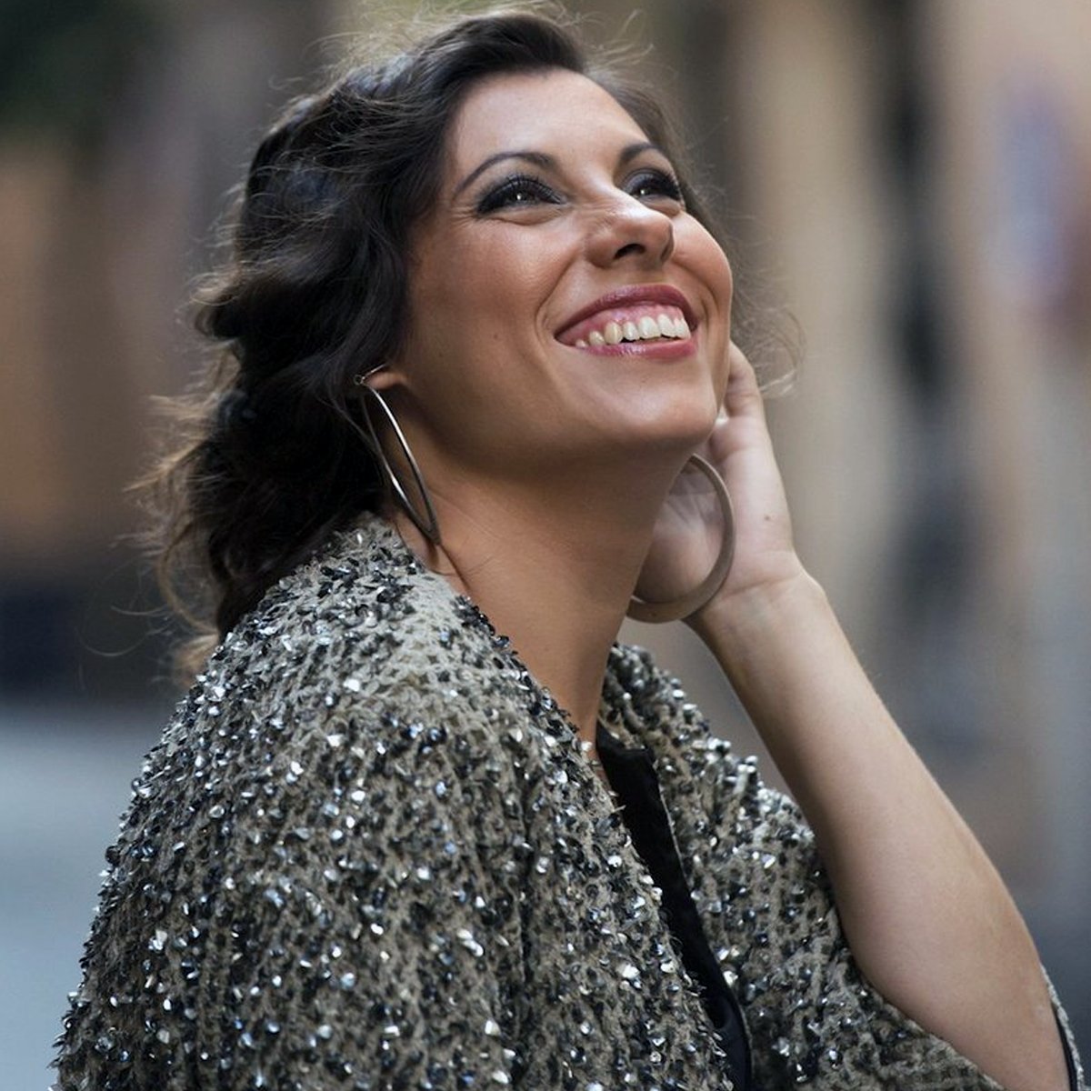 🎄Amigos y amigas, estamos a solo unas horas de despedir un año aciago y esperando un 2021 cargado de esperanza.

¡Feliz Año Nuevo!🥂

#MariaJosePerezcantaora #MariaJosePerez #cantaoraflamenco #flamencosinger #flamenco #flamencostyle #arteflamenco #arteflamencoandaluz
