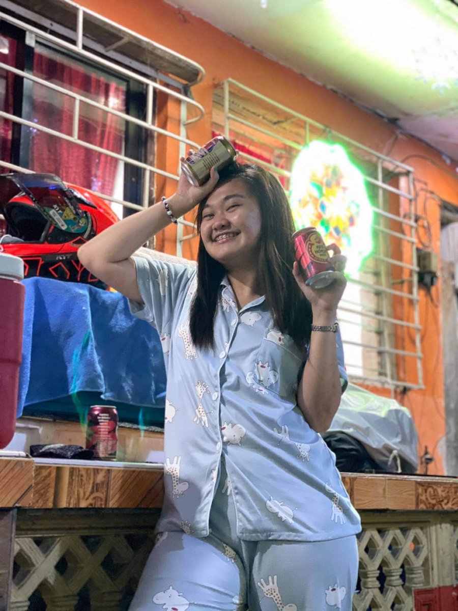 jac_frosts's tweet photo. Walwalera ng taon 🤣🥳 https://t.co/LResbWn2BR