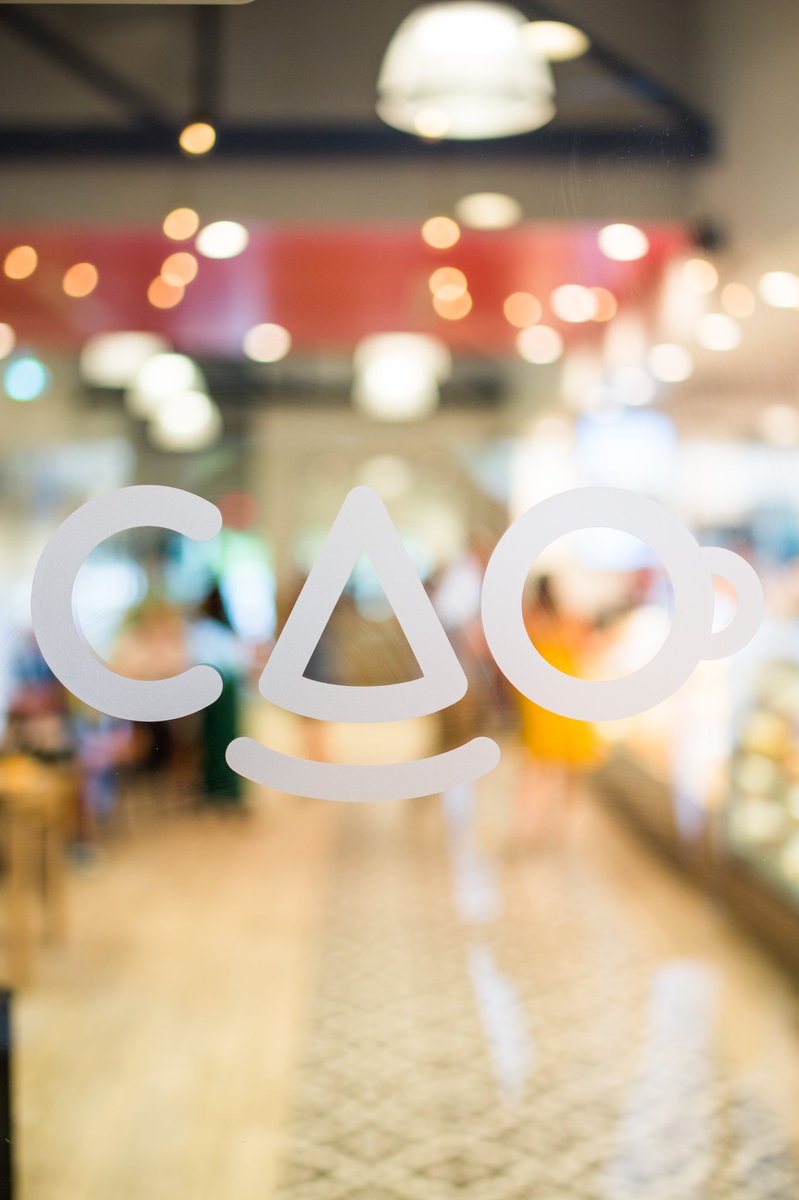 CaoBakery's tweet photo. Our doors are open! Stop by any of our our locations till 6pm today and 7am - 3pm tomorrow and get your last minute party platters and favors. For the late night New Year cravings our Coral Way store has you covered 24/7 as always!!! #CAObakery https://t.co/X1vt3ZMSif