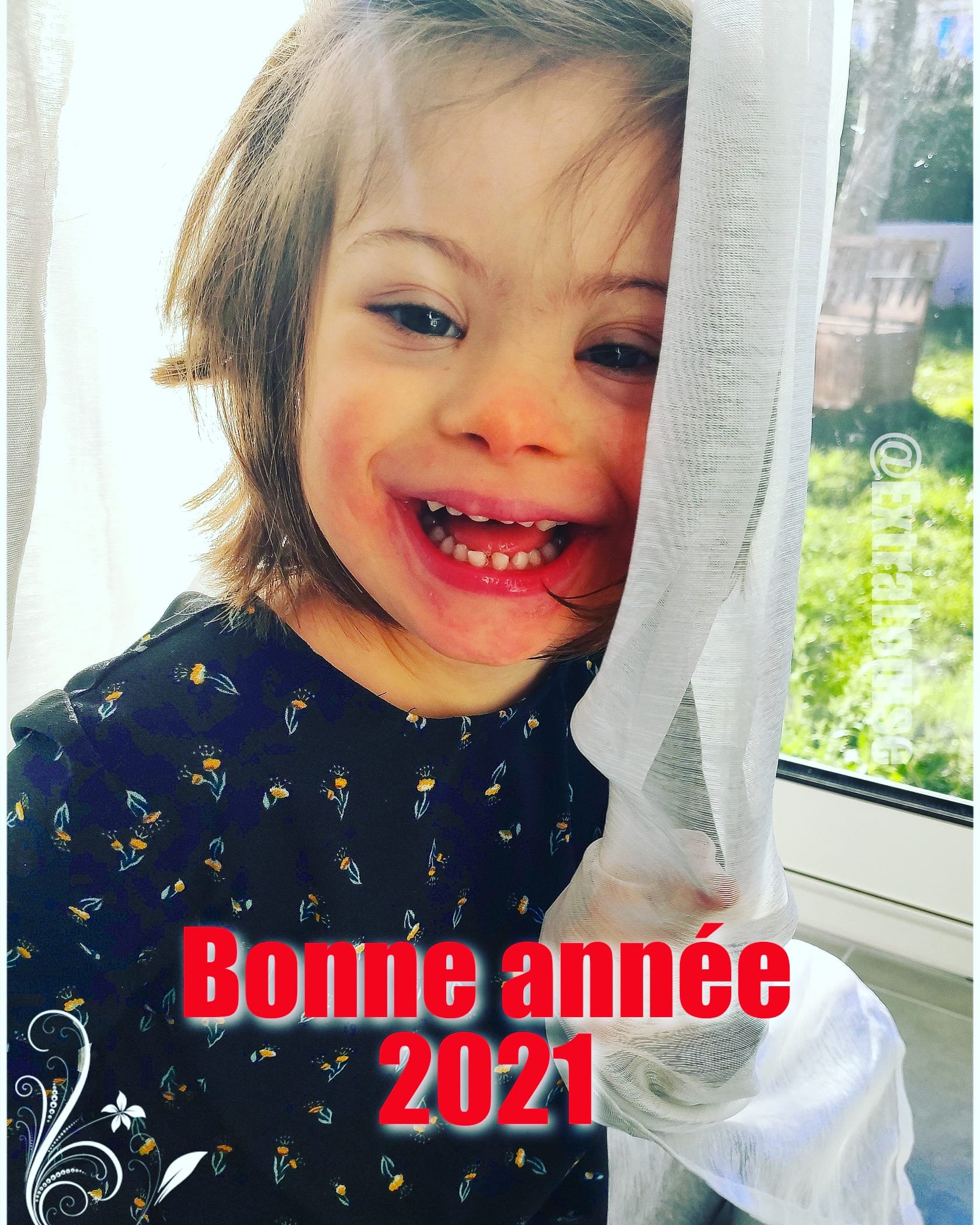 Extralouise Texte Par Carolineboudet Thread Meilleursvoeux Du Haut De Ses Bientot Six Ans Louise Ne Parle Pas Encore Peut Etre Qu Elle Polit Ses Mots Pour En Faire Une Fete Quand Ils