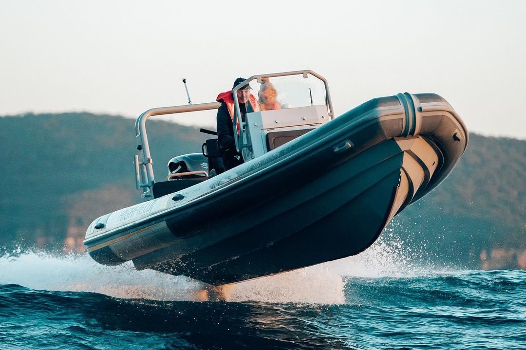 Flying into 2021 like... 🙌 

#highfieldboats #daretoexplore