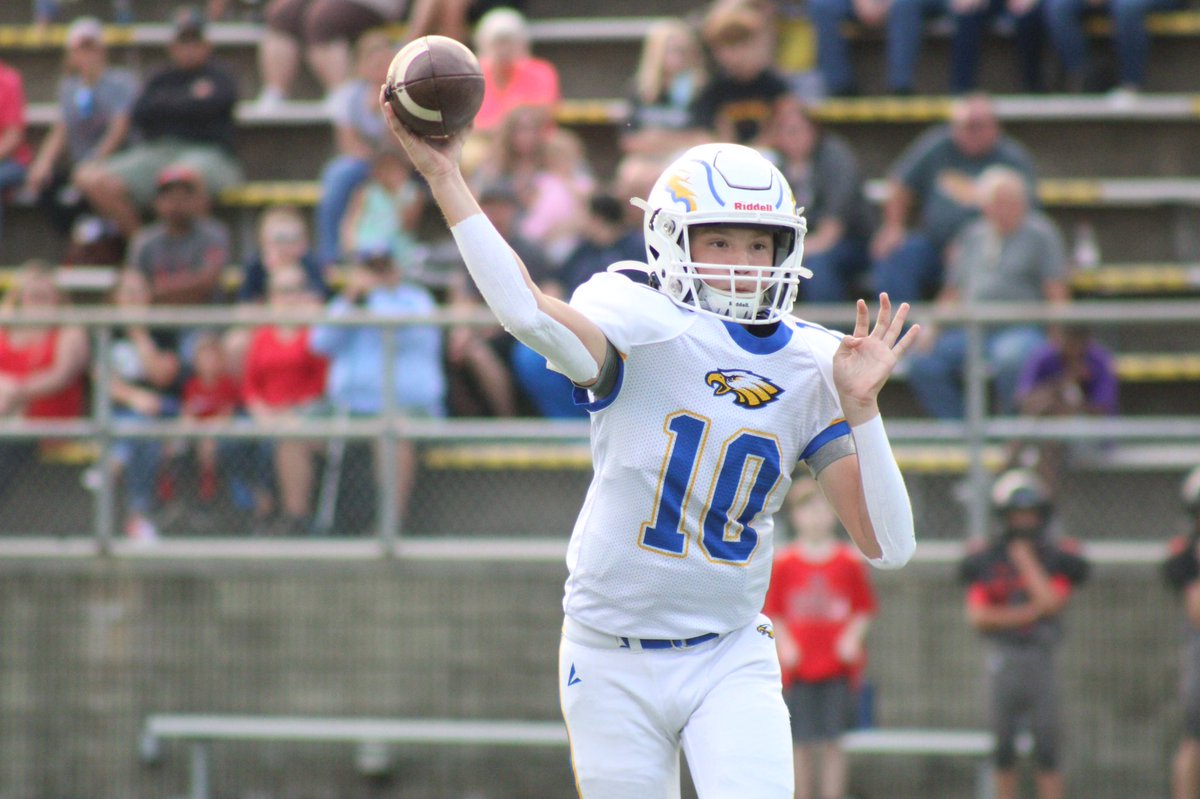ByNoahTaylor's tweet photo. @Jacksboro_Fball was on the ropes late against Dayton City, but a defensive stand gave the Eagles’ offense one more chance with 20 seconds left in a 6-6 game.

Our @lafollettepress Play of the Year award: https://t.co/tk642oT6sp https://t.co/9pF6eMmLSS
