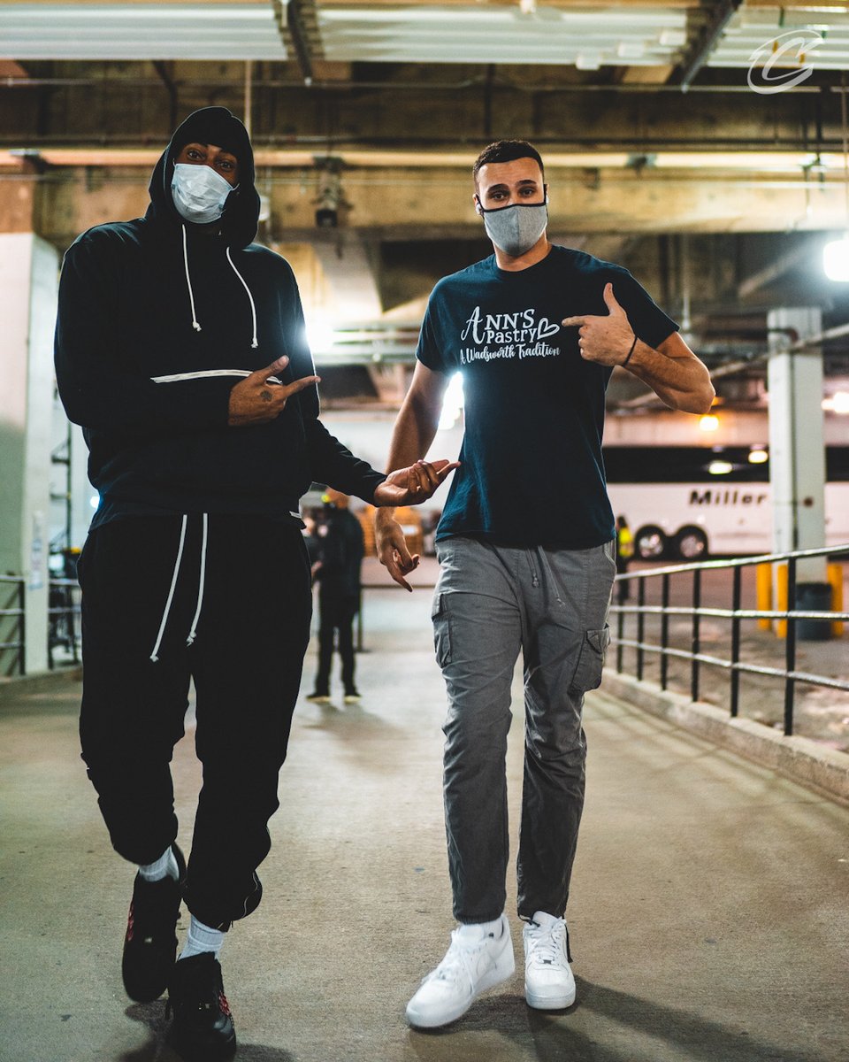 Rocking Ann’s Pastry Shop to support a Wadsworth community staple working hard to stay afloat during the pandemic.

Show your support and bid on today’s <a href="/Larrydn22/">Larry Nance</a> jersey with proceeds going directly to Ann’s: igotitinc.page.link/fu7j

#ClevelandHelpingCleveland