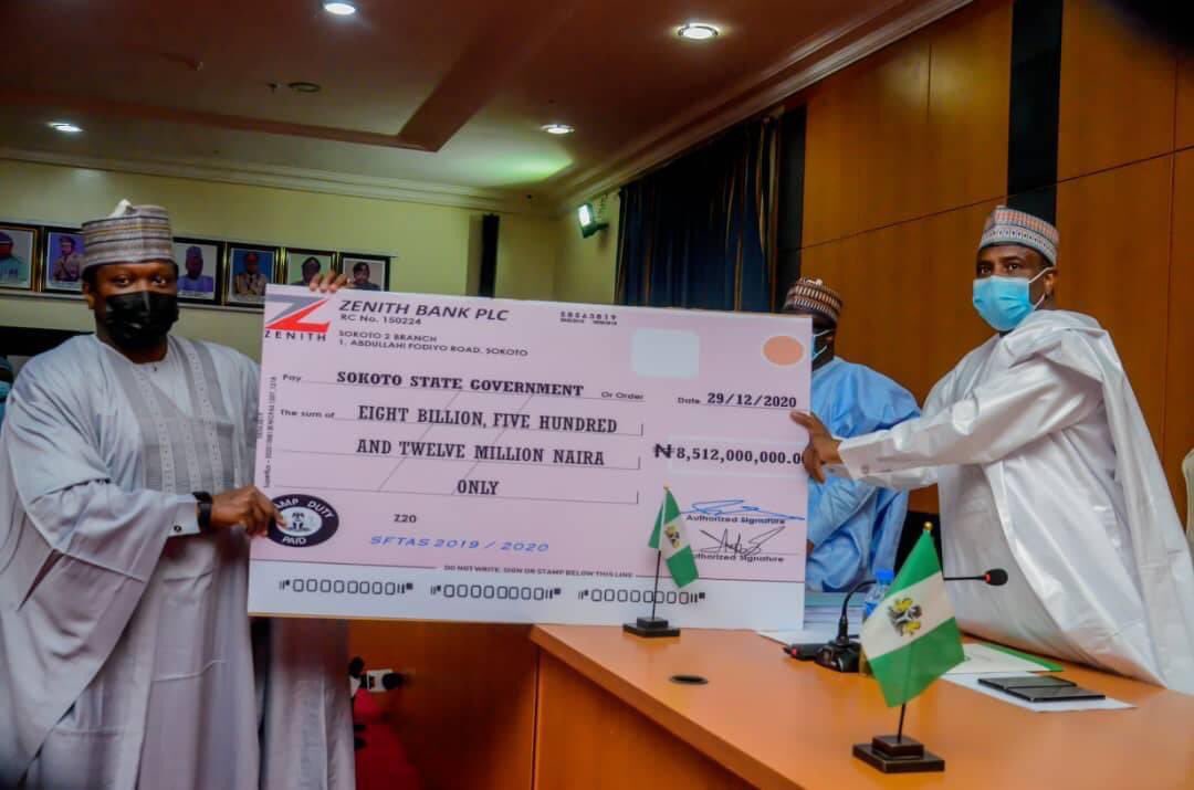 SokotoFinance's tweet image. Sokoto Gets World Bank $22m Grant For Financial Propriety – Establishes N500m Pension Liability As Governor Tambuwal Gives Automatic Promotion To State SFTAS Committee Team

finance.sokotostate.gov.ng/sokoto-gets-wo…