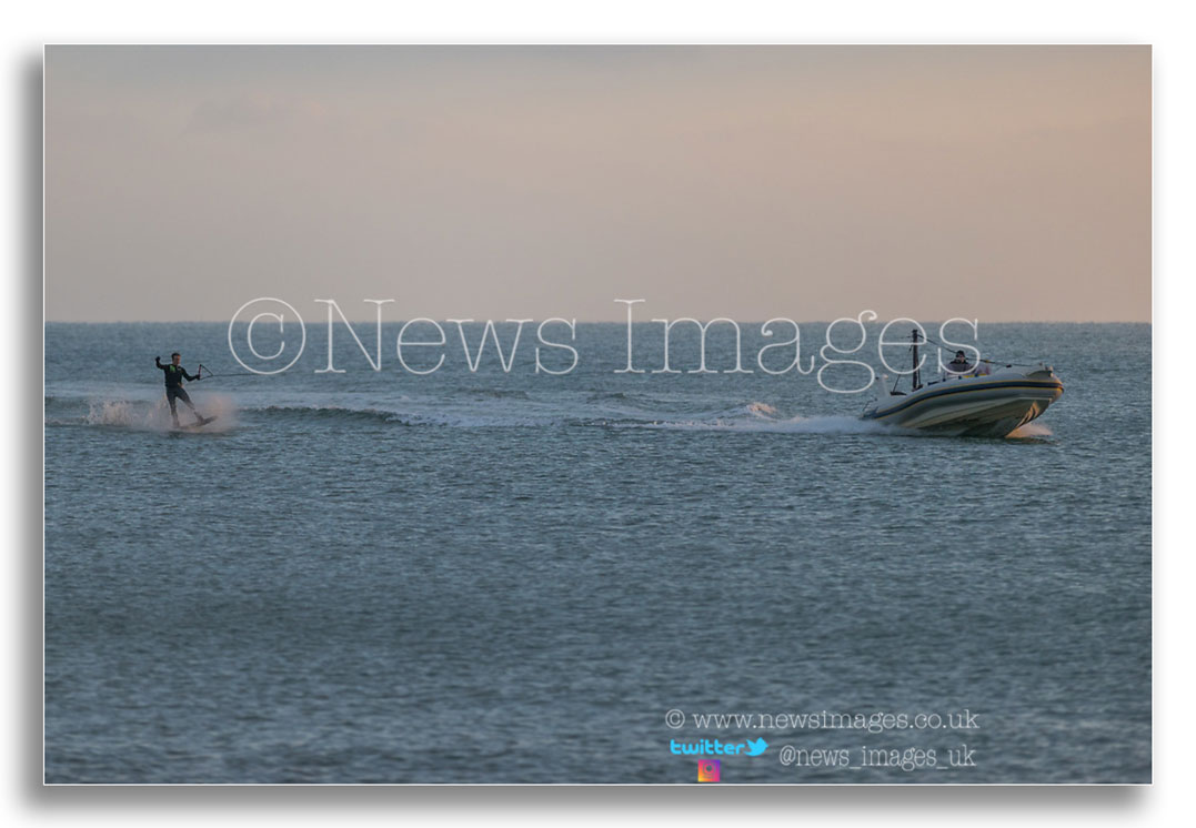 djstottyimages's tweet photo. Last photographs I took just before sunset on 31 December 2020 at Seaford Beach, East Sussex. Featuring Paul Burns wakeboarding with Paul Silburn at the helm #Seaford #Wakeboarding #Sunset2020 working with @news_images_uk #31December2020 #PaulBurns #Twinnie https://t.co/vix3txlseX
