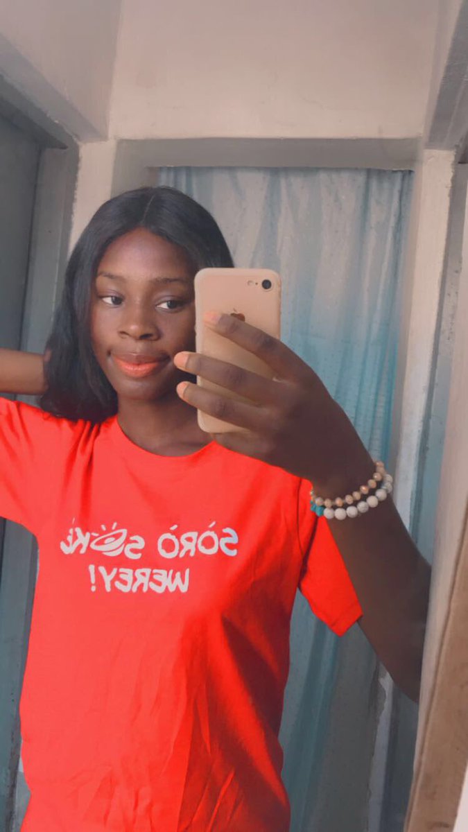 I talked to  @doctaler , he made a design in real time, I put it up for y’all to pick. Surprisingly many people liked it and showed immediate interest in the shirts. I decided to start with just 5. Shout out to  @OsakaromenO and  @Tumisebaby , they believed in me first and paid.