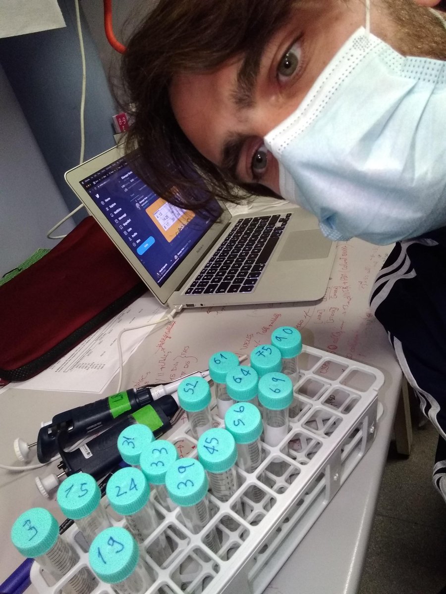 NicoloCaporale's tweet photo. mannaggia @welikeduel mi so perso la scadenza della #propagandatombola per finire in #lab prima dell'inizio puntata!! fate valere la #CartellaDelRicercatore ?? o almeno na comparsa in #propagandatop ?! ahaaa auguri a tutti #propagandalive #testalab https://t.co/g2uPWUKGje