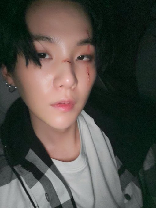 yoongi gifted us with many selcas for his d-2 promo but this one took the crown for rudest with those bedroom eyes and slightly parted lips