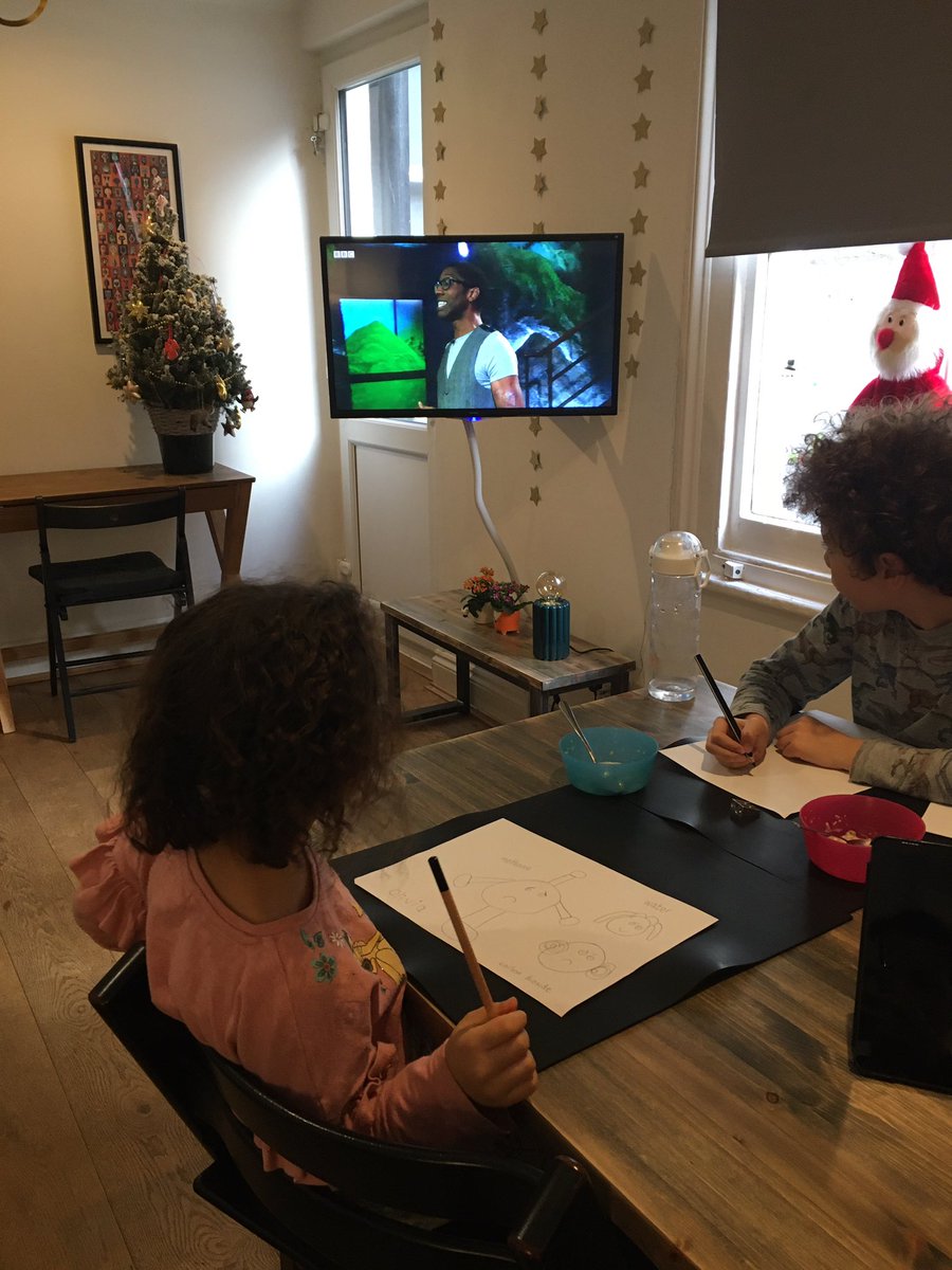 jubileej8's tweet photo. @seis_matters @Ri_Science My 5yo followed @seis_matters #XmasLectures without flinching!Prof Jackson knows how to translate science for all generations. 🧑🏾🔬 Now she’s a budding #climateactivist 🌏✊🏾&future #femalescientist! 👩🏽🔬 #proudmama #futurescientists #climatematters #geosciencerocks #profjacksonrocks https://t.co/TyhUbFO0H1
