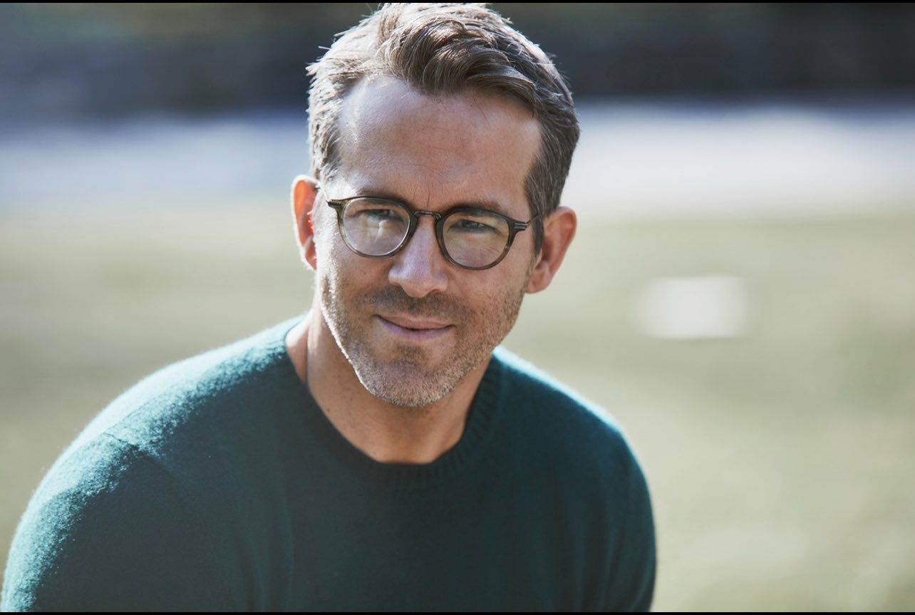 Ryan Reynolds on X: Finally got my #ThisIsOurShotCA t-shirt. Matching room  not included. @thisisourshotca 🇨🇦 🇨🇦  / X