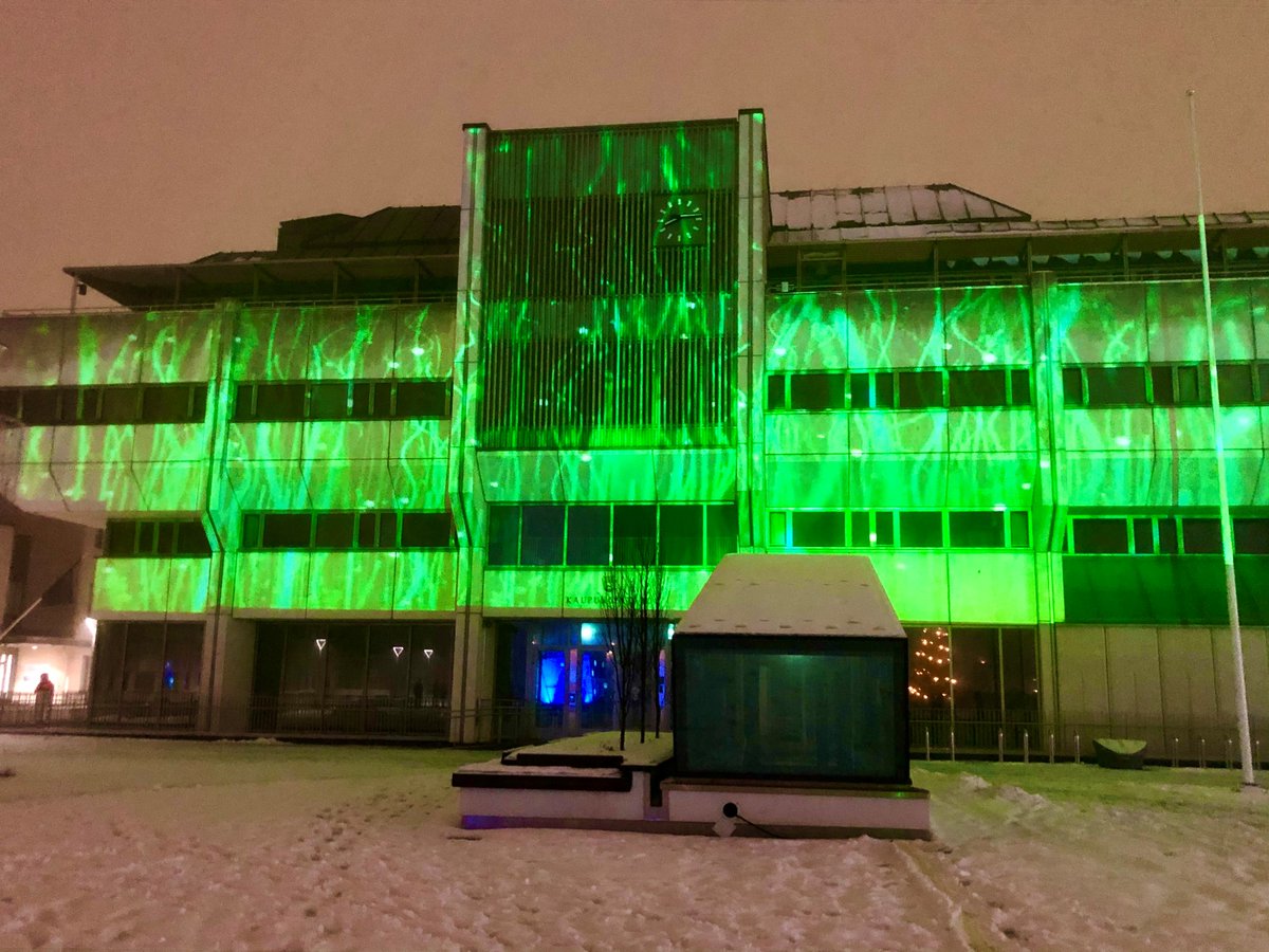 LappeenrantaFi's tweet photo. Lappeenrannan kaupunki on juhlistanut uutta vuotta ja Green Leaf 2021-voittovuoden alkamista turvallisesti verkon välityksellä. Ilotulituksen korvasi valoteos.  
Juhlalähetys: https://t.co/xCQVTwIpgF
@EU_GreenCapital #egla2021 https://t.co/QxL8B3UsFJ