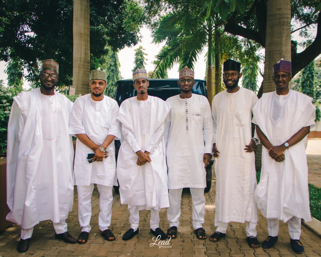 TheDailyToonist's tweet photo. Farewell 2020, thanks for stopping by! May 2021 have mercy on us 🤲🏽😇 #lastdayof2020 #NewYear #2020Diary 🎊🤝
@FulaniTribesman @Noskii_ @Mohamme95925337 @Mahmud_Abk @Abdulrahmanleme @faisaltozo @Salabregas @imustiey @0doncorleone0 @FAISALYUSUF_ @emtukur @SultanAbu_bakr 🙌🏽✊🏽 https://t.co/NwvA7XmmdK