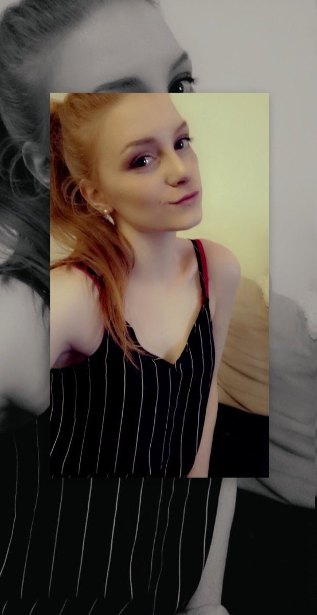 MoneydomBella's tweet photo. Das Lächeln was wohl nie für dich bestimmt sein wird. ��‍♀️
Doch genießt du jeden Moment indem du dieses lächeln siehst.
Ich bin die Frau deiner Träume. 😌

#FinD #FinancialDomination #Moneydom #Moneyslavery https://t.co/7vu2uwFfGA