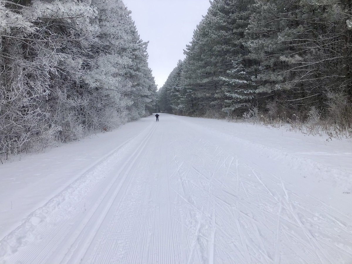 VasaloppetUSA's tweet photo. The Nordic Center trails are A-mazing. Grab your skis and hit the trails. What a great way to say goodbye to 2020!
#xcskiing #nordicski #skimn #MoraMN #VasaloppetUSA https://t.co/KU7r2y4jdI