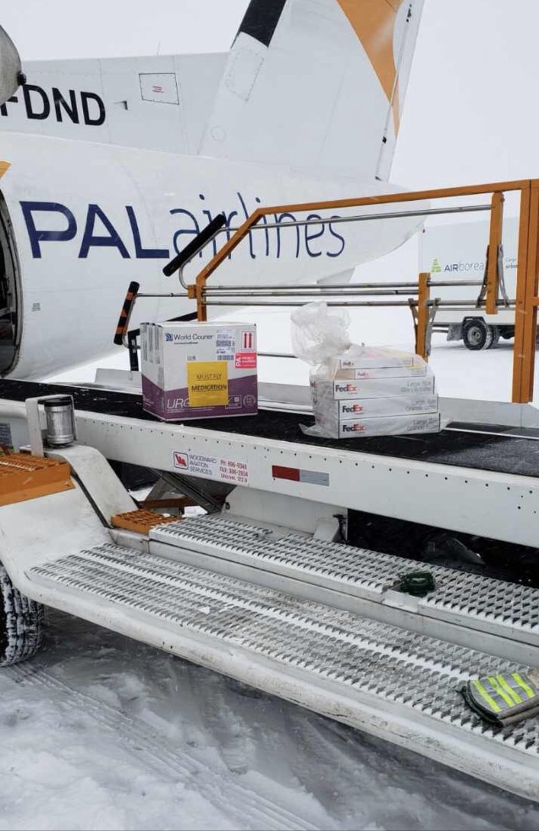 LisaVDempster's tweet photo. What a fantastic way to close out #2020 First shipment of #Moderna vaccine arrives in #Labrador #Goosebay Many Tks to all involved. #2021 is looking brighter already. #nlpoli #govnl Tks @PALairlines for delivering this valuable package Happy New Year Everyone https://t.co/eWOxZ5ovMI