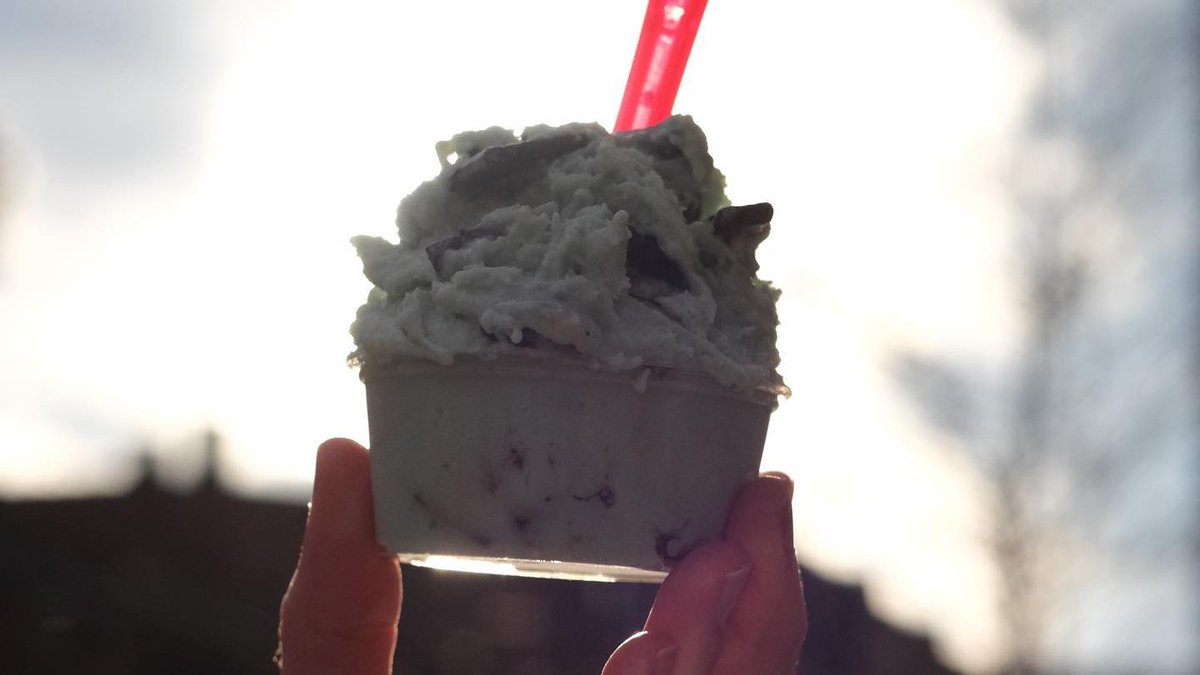 As the sun sets on 2020, we’re open for our normal outside service hours: 11-8:30 in Brunswick and 6-9 in Portland on Thursday, and 11-9:30 in Brunswick and 12-9:30 in Portland on Friday. Wishing everyone a Happy New Year as we raise our spoons to 2021!