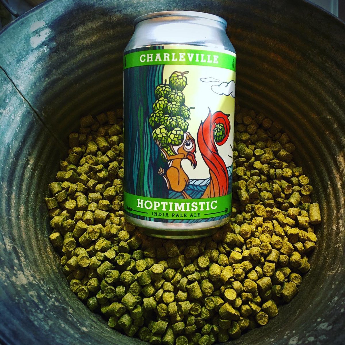CharlevilleBeer's tweet photo. When 2020 gives you Lemons you make a #lemonpig 🍋 🐖 and brew Hoptimistic IPA for the last brew of the year. We are feeling #Hoptimistic that 2021 will bring better times! https://t.co/Q8X5xqLX2T