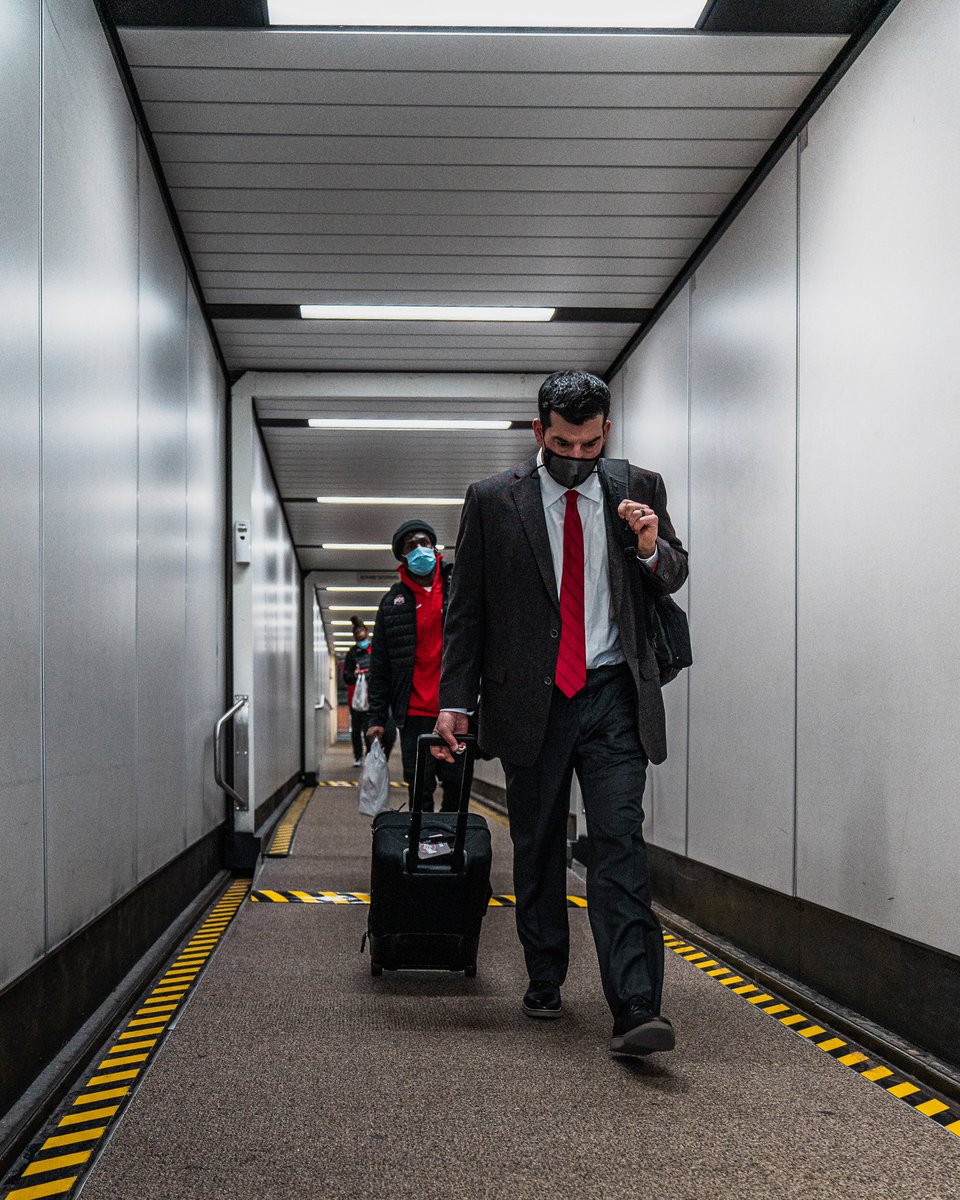 OhioStateFB's tweet photo. Let’s ride ✈️

#GoBuckeyes #Fight https://t.co/11O3PP4Eyl