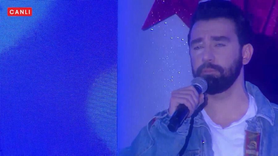 Çok bekledik, çok sorduk, gelir mi gelmez mi?.. Evet, doğru, geldi @tarkans #mücbiryılbaşı