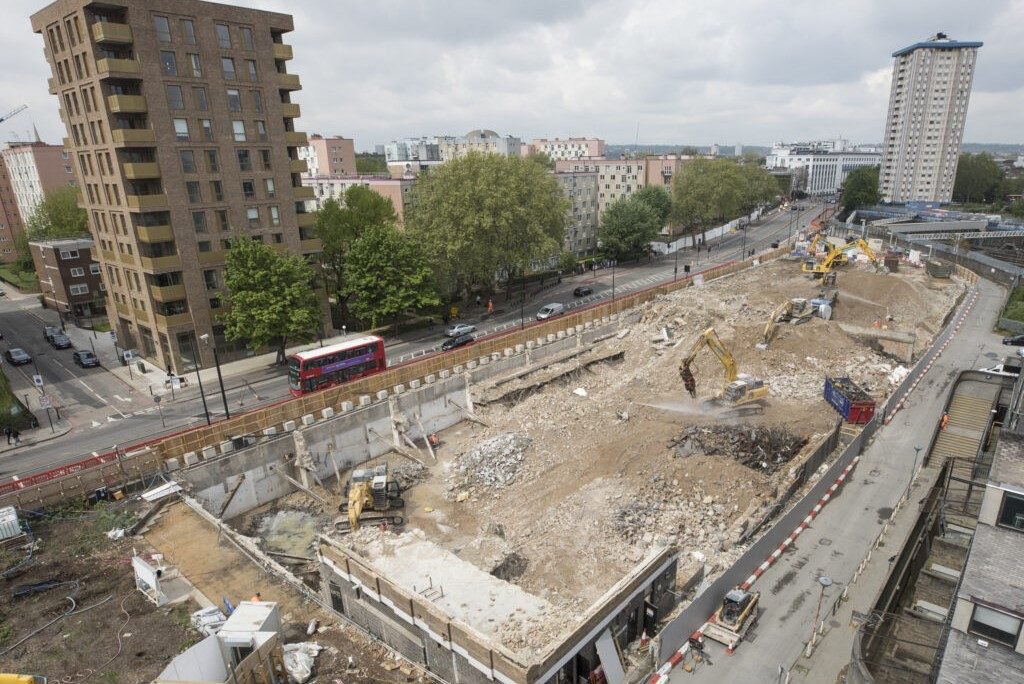 After months of failed action by HS2  - in October  @CamdenCouncil stepped in and offered to rehouse 100 families blighted by endless construction works day/night. A huge relief for so many!  