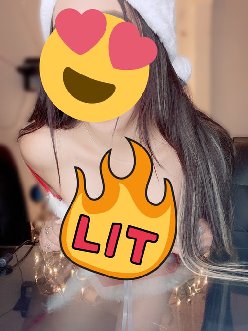 La &uacute;ltimas de este set, hice ahegao 🤫🔥 https://t.co/Axo33ILgPa https://t.co/hHff3PumUL