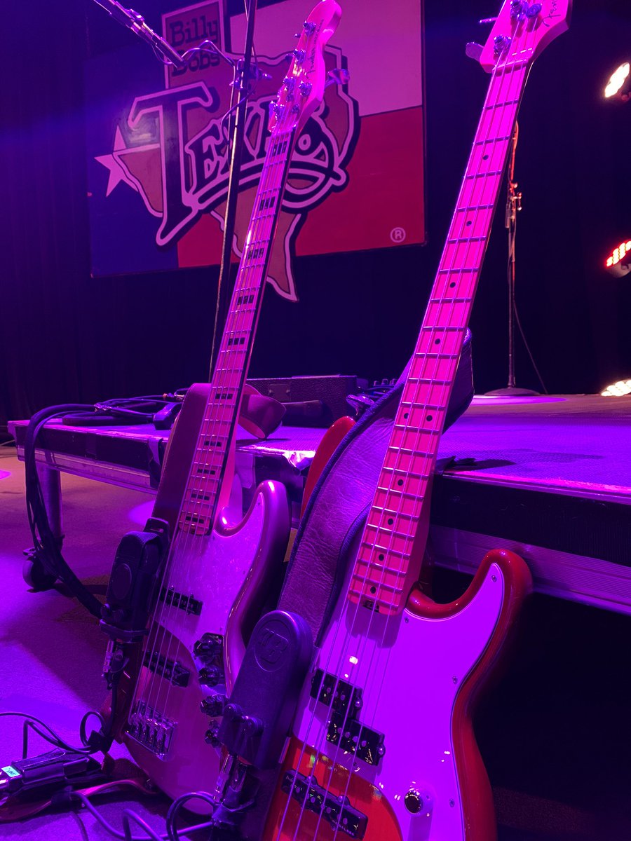 One more gig before the end of the year. With all the ups and downs of 2020, I hope you choose to look at the blessings in life. I’m grateful for my family, my friends, music, and all of you! Here’s to a much more uplifting New Year! #HappyNewYear2021