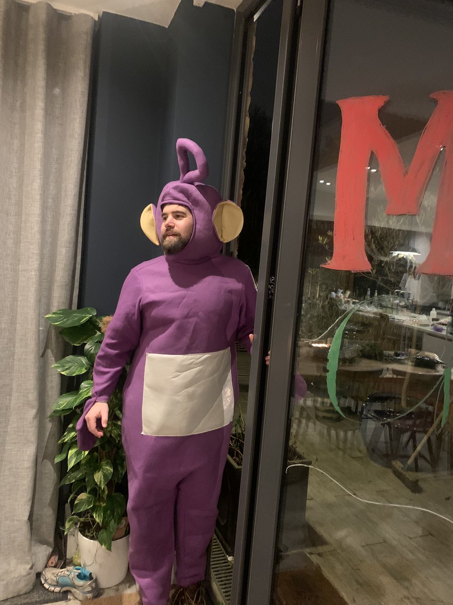 tamzin outhwaite tweet media