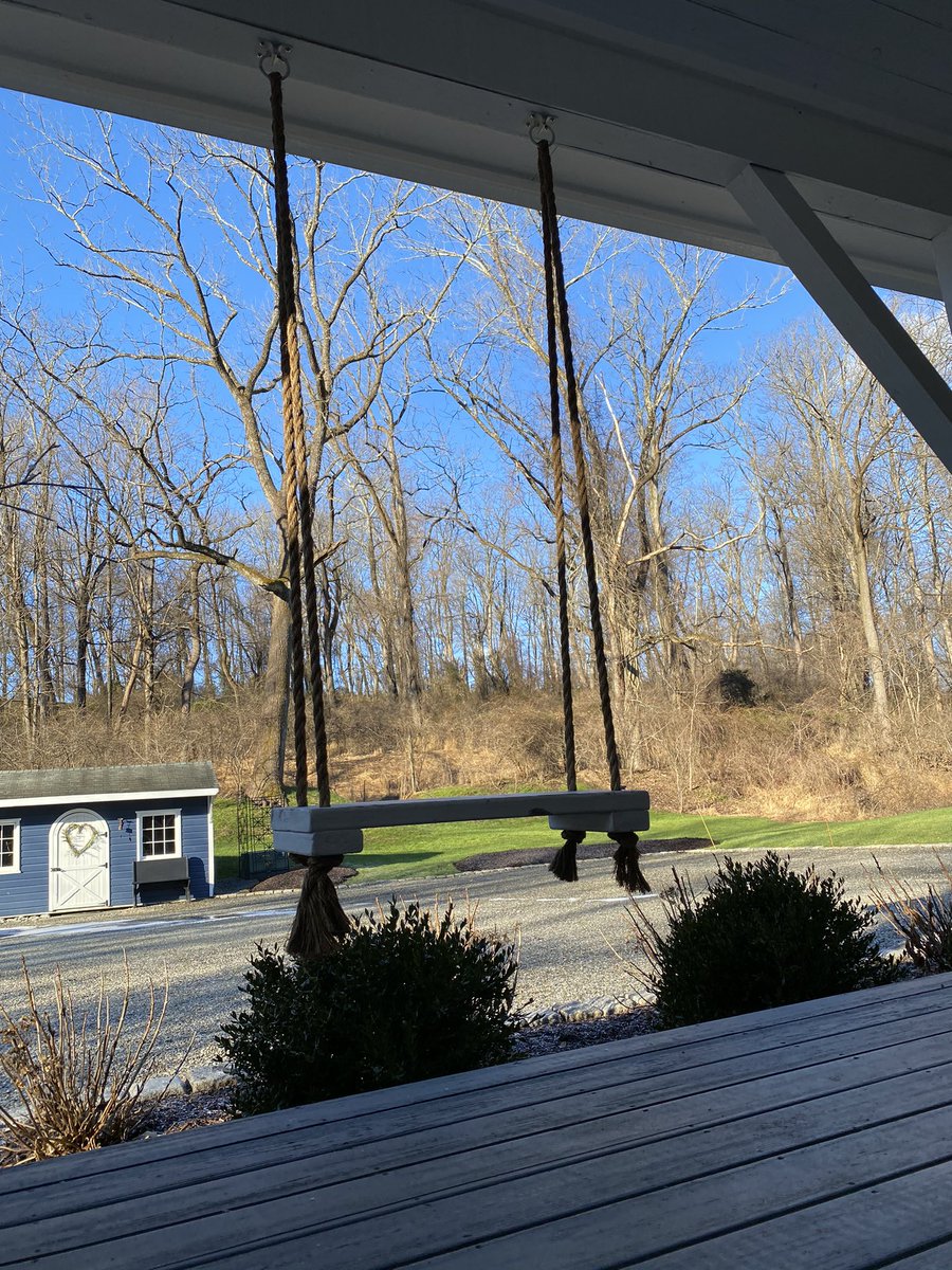 Built this porch swing for my Mom’s house :) the mornings are so nice here