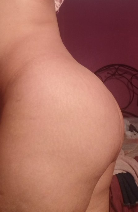Con o sin?ustedes d&iacute;ganme? Que tengan un bonito fin de a&ntilde;o🎉den rt los Leo  amig@s besos 😘😘😘 https://t