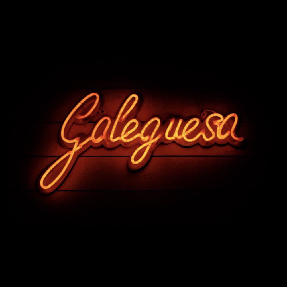 Os deseamos un año lleno de grolos, mordiscos y una vuelta cercana a la normalidad 🎉🥂 
¡Feliz 2021! 🍔

#Galeguesa #Vigo #2021