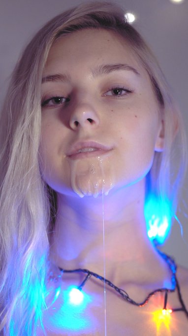 And another one 😉  Waiting for you on my Onlyfans - https://t.co/0t7Toqwp7p  Last chance to subscribe