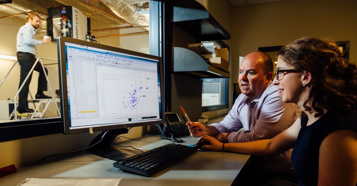 MedicalCollege's tweet photo. A shapeshifting immune system protein called XCL1 evolved from a single-shape ancestor hundreds of millions of years ago. Now, researchers at MCW discovered the molecular basis for how this happened. Learn more: https://t.co/HCMwleUwR9 https://t.co/JouErwK5TG