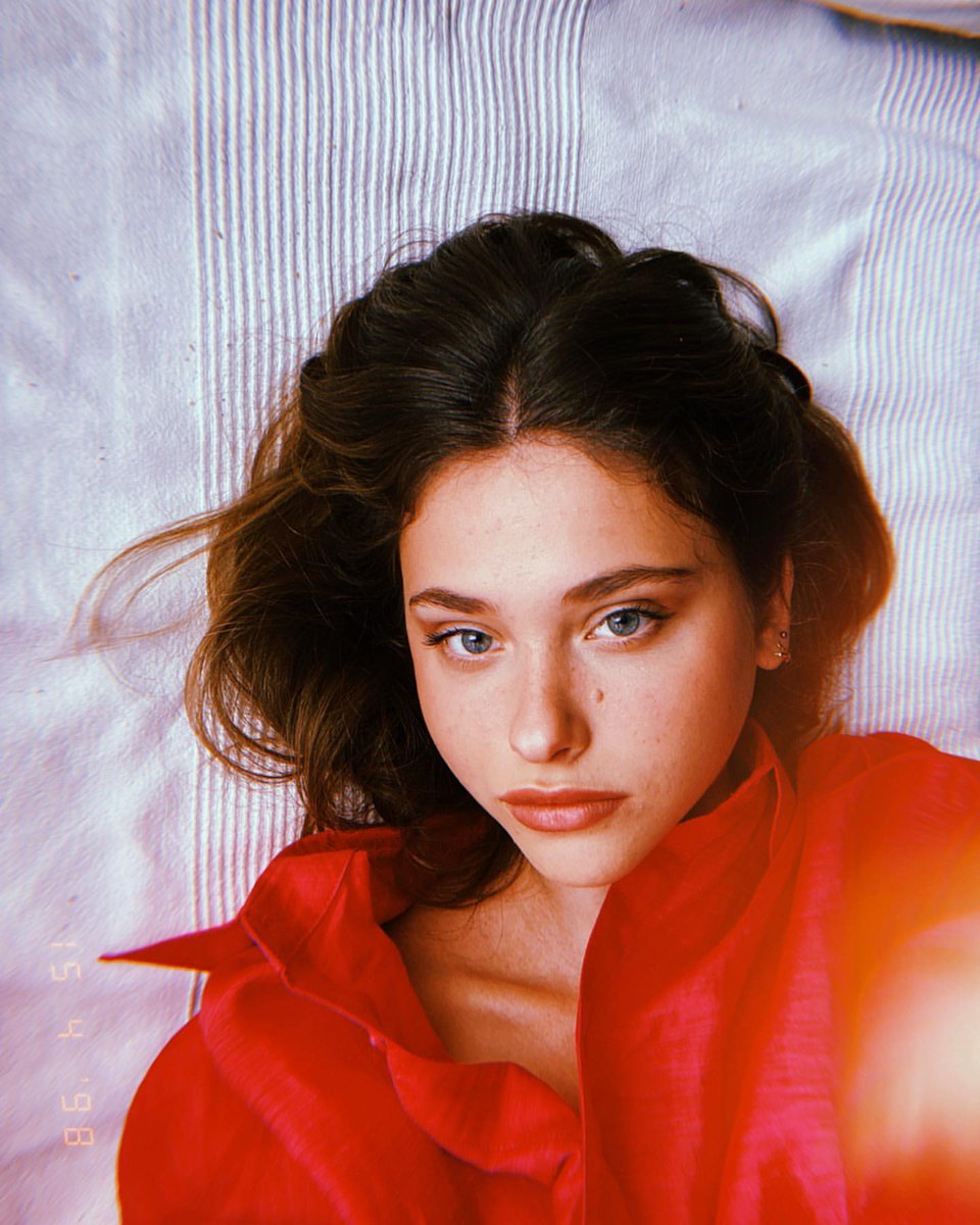 Don’t wanna wait on it
Tonight I want to get nasty
What you waiting for?
What you waiting for?
Don’t wanna wait on it