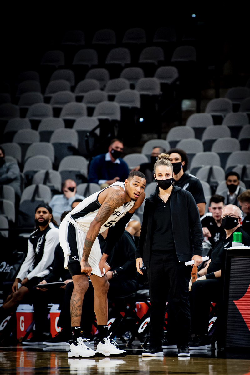 DejounteMurray's tweet image. The First Woman To Ever Coach A @NBA Basketball Game!!! 👏🏽 Wow 🤩 @BeckyHammon Keep Setting An Example For Every Single Woman Out There!!! 💯🖤 Anything Is Possible!!
