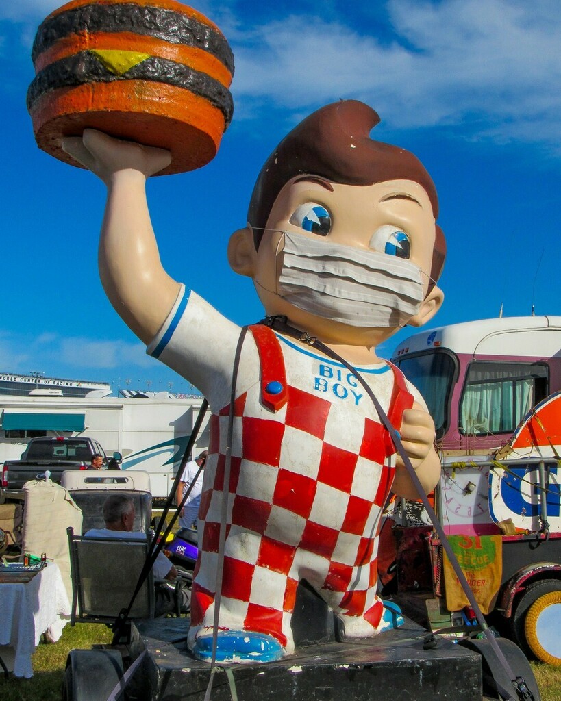 muckygit's tweet image. 2020’s finally done… can’t wait until Corona is just a beer again… and I can eat a greasy burger without it tasting of hand sanitizer… Happy New Year everyone!!
#garagesale #carbootsale @daytonaturkeyrun #daytonaturkeyrun #turkeyrun #turkeyrodrun #ca… instagr.am/p/CJejk3lhdMB/