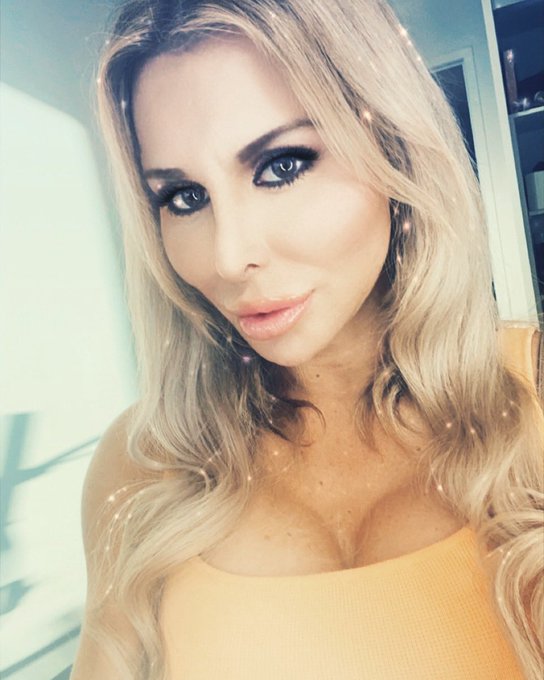 Happy new year lovers ! &hearts;️&hearts;️&hearts;️&hearts;️ https://t.co/NpqGB6K9lA<a href="/tag/mvsales"class="tags"><span>#mvsales</span></a><a href="/tag/mvtrans"class="tags"><span>#mvtrans</span></a>