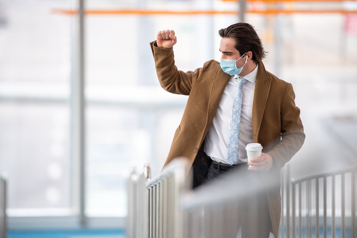 It's NYE, let's dance.  #WorldJuniors  