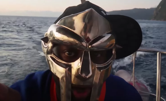 Rest in peace to the great MF DOOM. 

One of hiphop's most brilliant and inventive lyricists + producers, he had Trinidadian roots 🇹🇹 and spent his final years residing in Grenada 🇬🇩

Here's DOOM boating by the Pitons of St Lucia 🇱🇨 a few years back, clad in his iconic mask