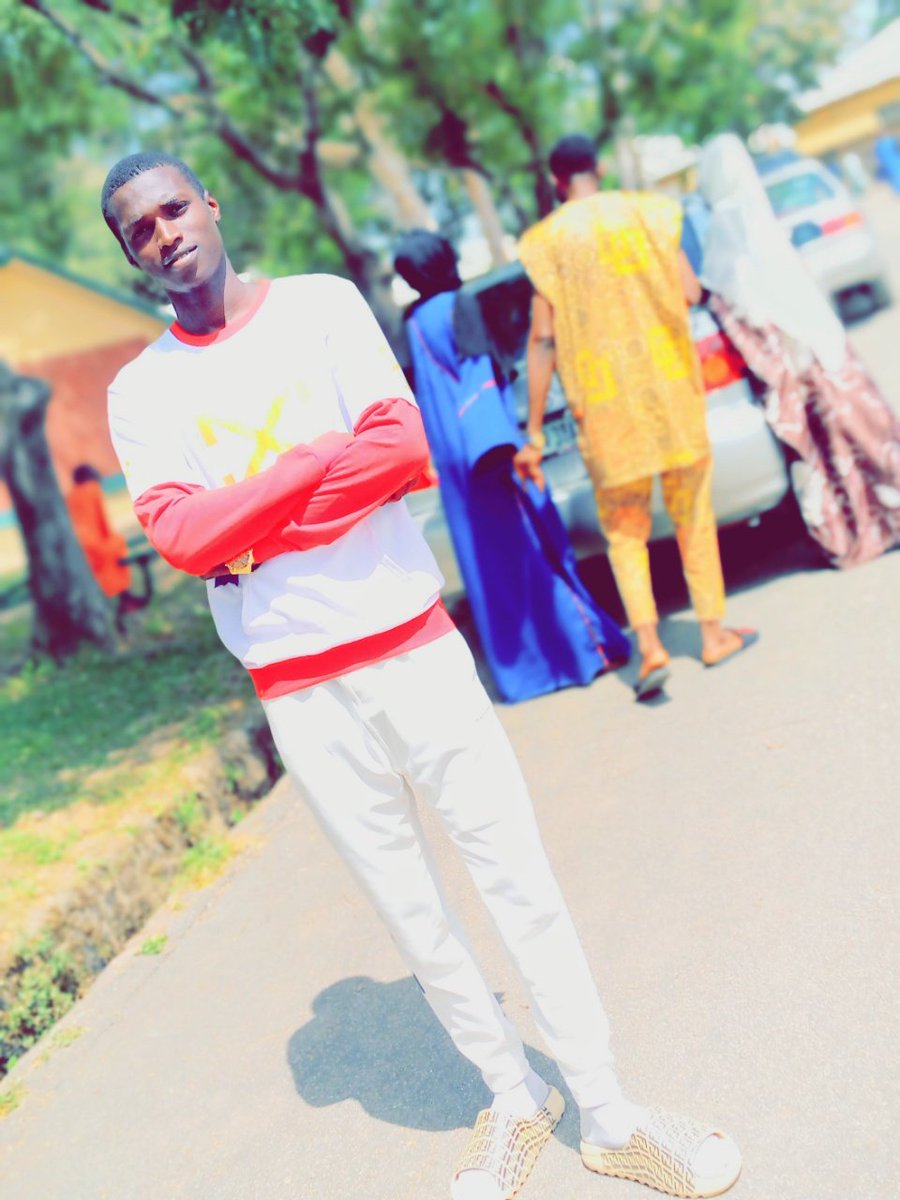 slash_umar's tweet image. We move to 2021 
Who is with me