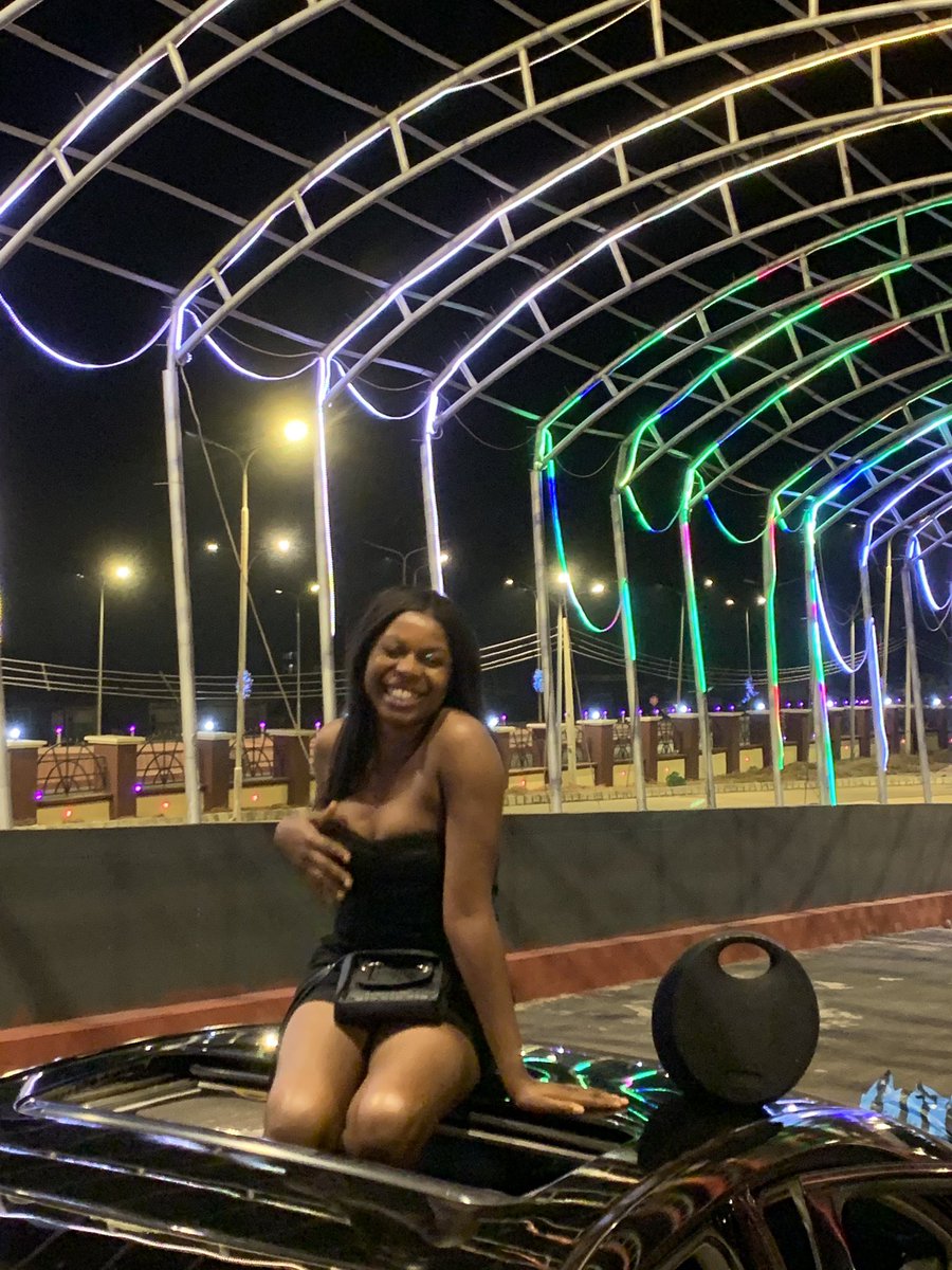 _ogechiii's tweet photo. 2020 was indeed a handful. Thankful for life. Late but🤪 #top4of2020 https://t.co/ovtpq4xGGj