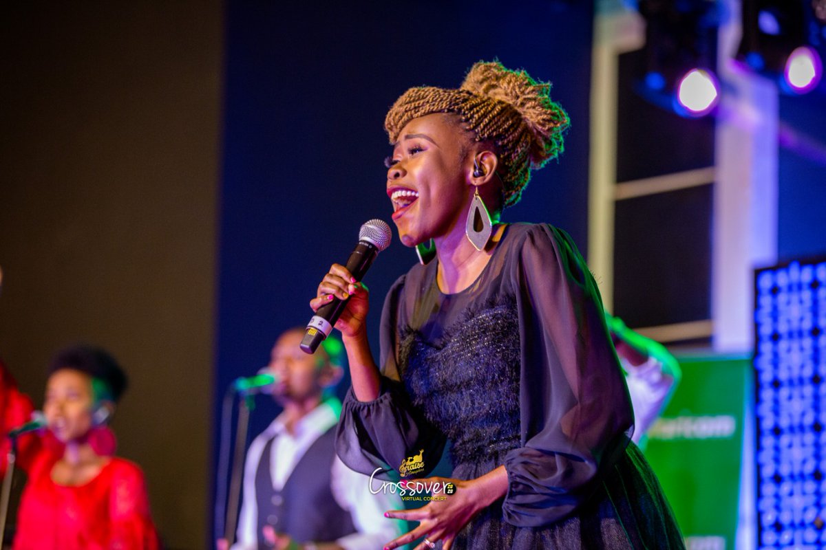 We are live....

Yesu uliye nipenda kwanza #UMENIWEZA ....

#praiseatmospherecrossover2020

Watch Live: youtu.be/abq_YicIsGo