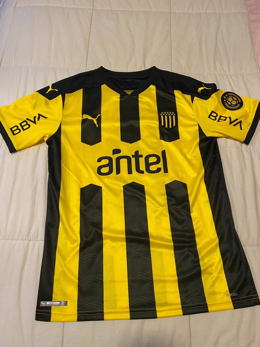Para terminar este 2020 diferente, voy a sortear la camiseta que vamos a usar en 2021 🤩

¿Cómo participar?

👉 Comentá esta publicación etiquetando a 2 amigos.
👉 Darle RT 

Suerte para todos y Feliz 2021 🟡⚫️