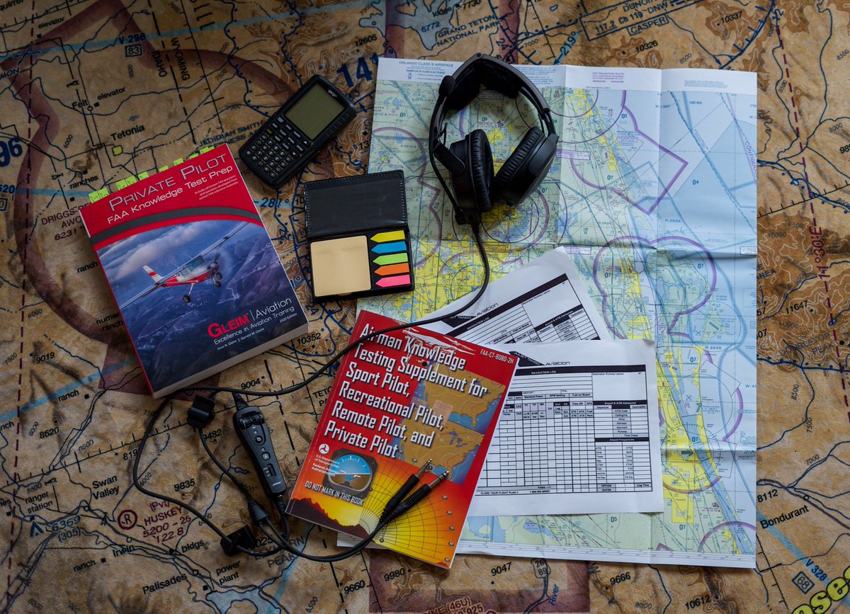 ChartitAll's tweet image. What are your flying goals in 2021? First solo? New type rating? Comment below! 👇 #ChartItFlyItWearIt #HappyNewYear #aviation #flying