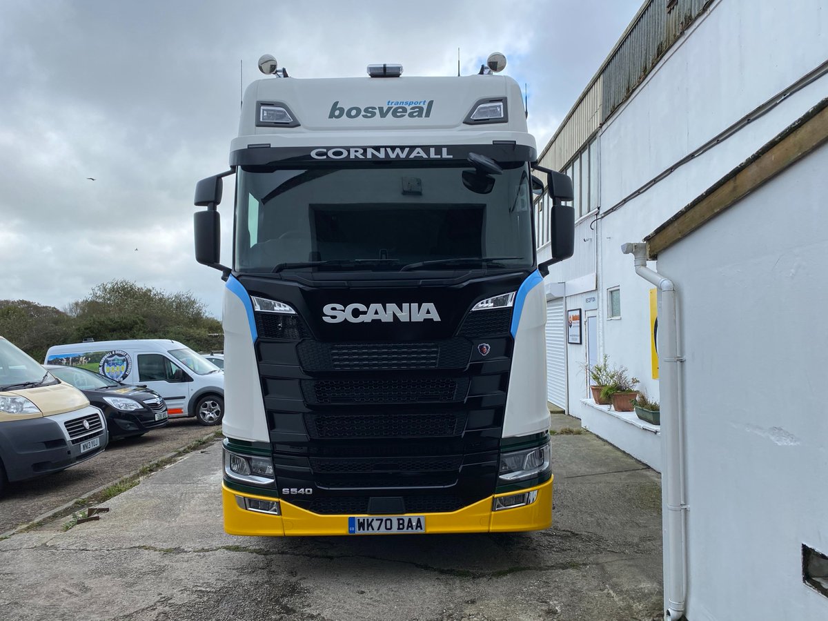 RHSigns2016's tweet photo. Big or small, we'll transform them all!

Needing to get it done over the weekend, we transformed this lorry ready for its Monday morning tasking! We will work with you to ensure minimal disruption is caused to your business!

Give us a call on 07903535817 @RHSigns2016 @ScaniaUK https://t.co/ssnveBgJaK