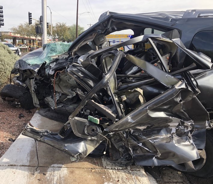 GlendaleFire's tweet image. We do not want to find you in the middle of a metal mess like this one. Do not drink &amp;amp; drive. Designate a driver, it could save your life. Stay safe.