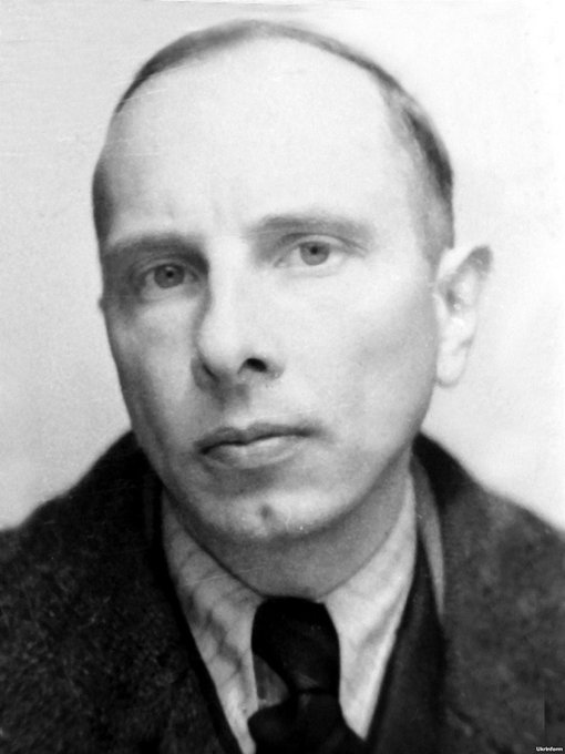 EqmbTu3XAAAR0pr?format=jpg&name=small