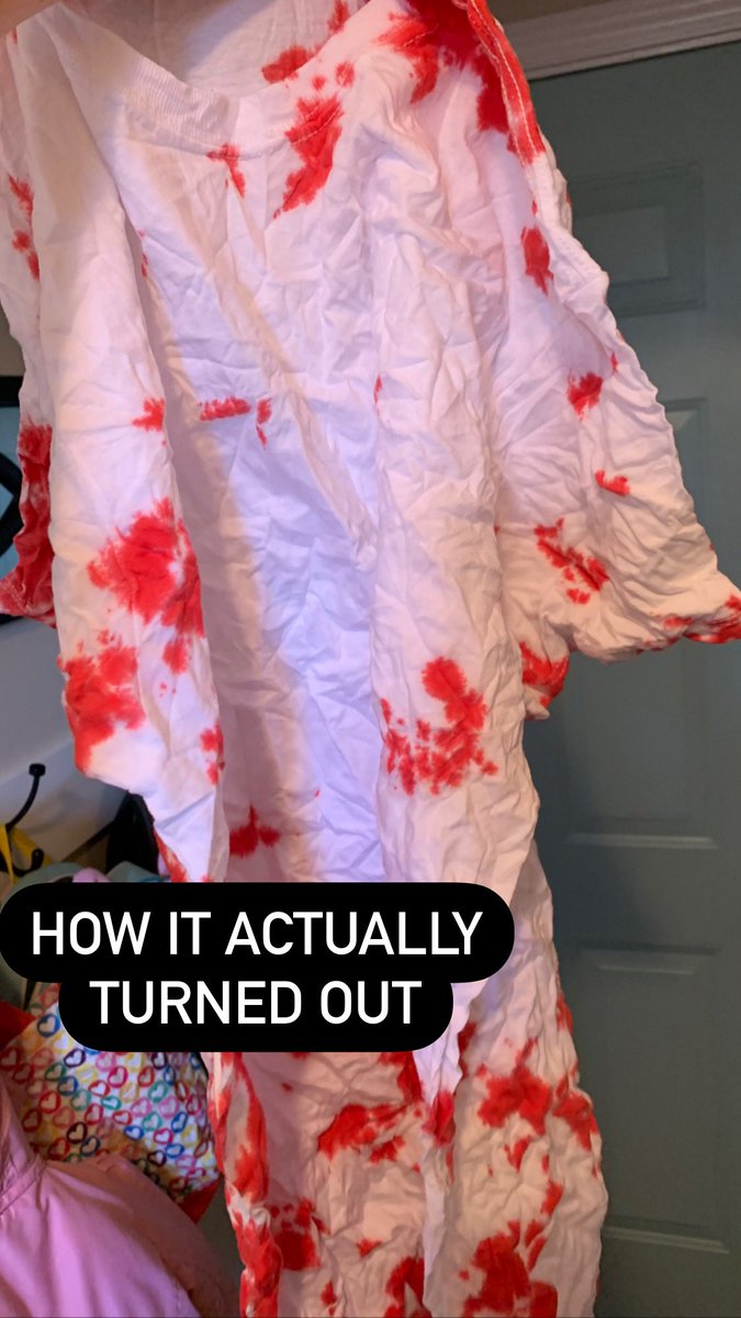 A little expectation vs. reality 😂 May 2021 be better for us all, and may some of our tie dye skills improve! #teambonding