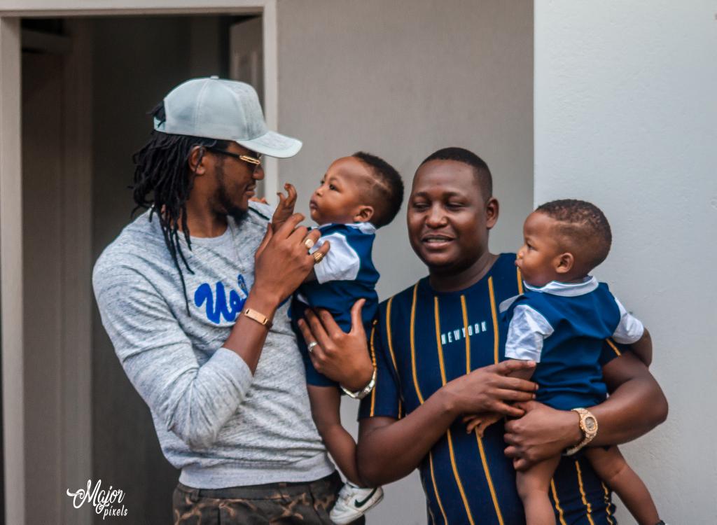 lloyd_maj0r's tweet photo. ...mega love for the ever humble star🙌🏾🙏🏾, keep blessing us with good music🎤🎧, @jahprayzah

...#usandiporovhoka!!!🔥🔥🔥

#hararephotographer #photography #wagwizi
#porovhoka #porovhokachallenge #tovhairafani #jahprayzah #jahp #jp #hokoyo #munyaradzi https://t.co/11cFNvg1HV