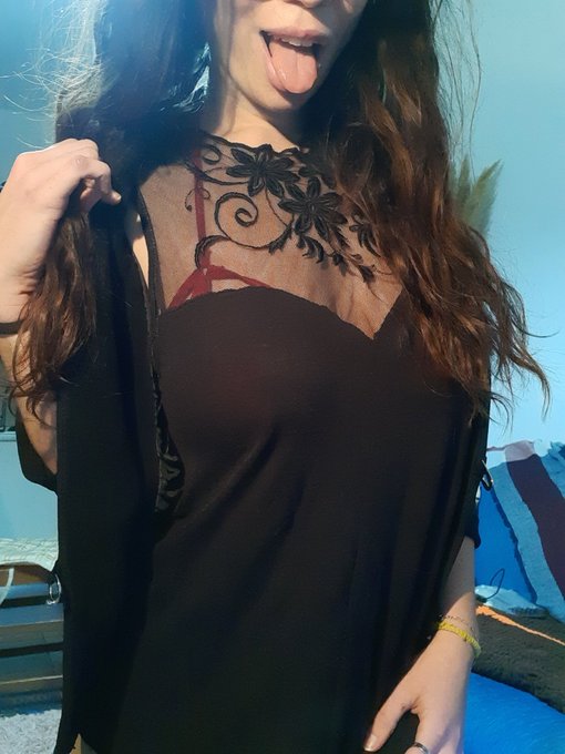 Auguriii speriamo sia buono quest anno 2021!!! https://t.co/vWGd0MIR38<a href="/tag/esibizionismo"class="tags"><span>#esibizionismo</span></a><a href="/tag/onlyfans"class="tags"><span>#onlyfans</span></a><a href="/tag/onlyfansgirl"class="tags"><span>#onlyfansgirl</span></a>